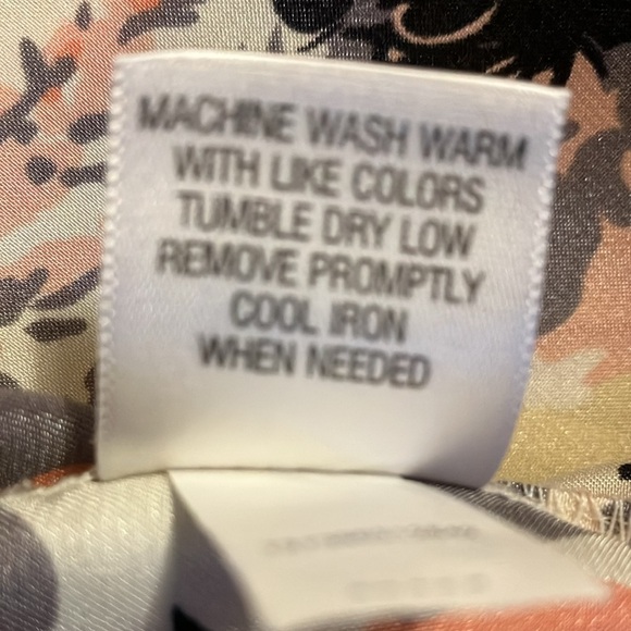 Croft and Barrow Women’s Sz M Floral (white/pink/black) Sleeveless Tank Top  EUC - Picture 7 of 7